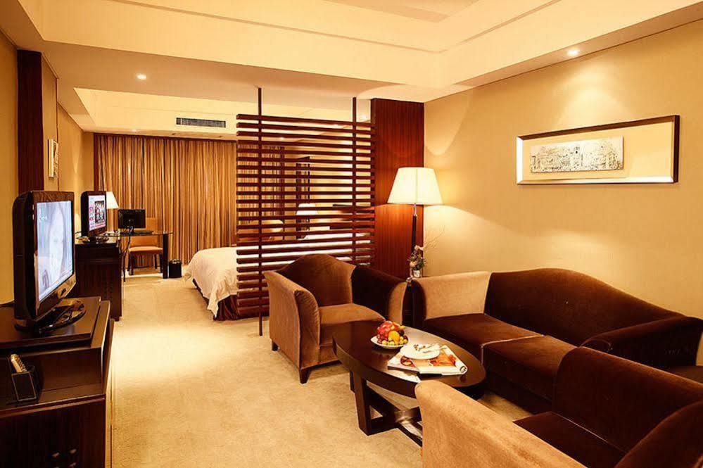 Jiande Peninsula Kai Hao Hotel Chun'an Exterior photo
